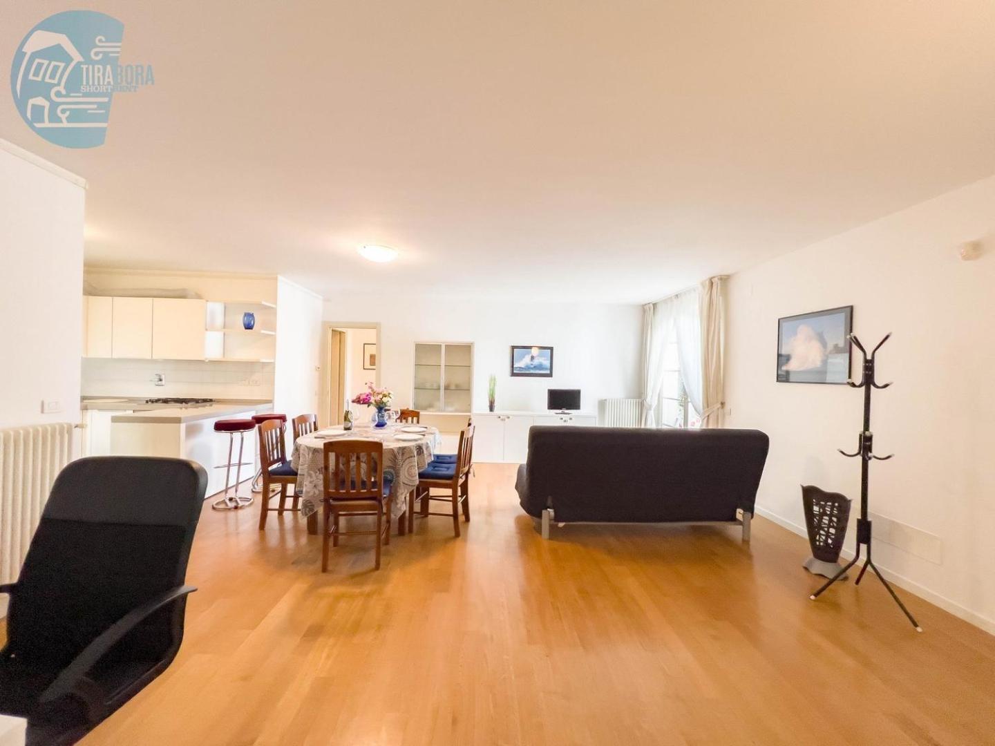 Cattedrale 5 Tirabora Short Rent Apartman Trieszt Kültér fotó