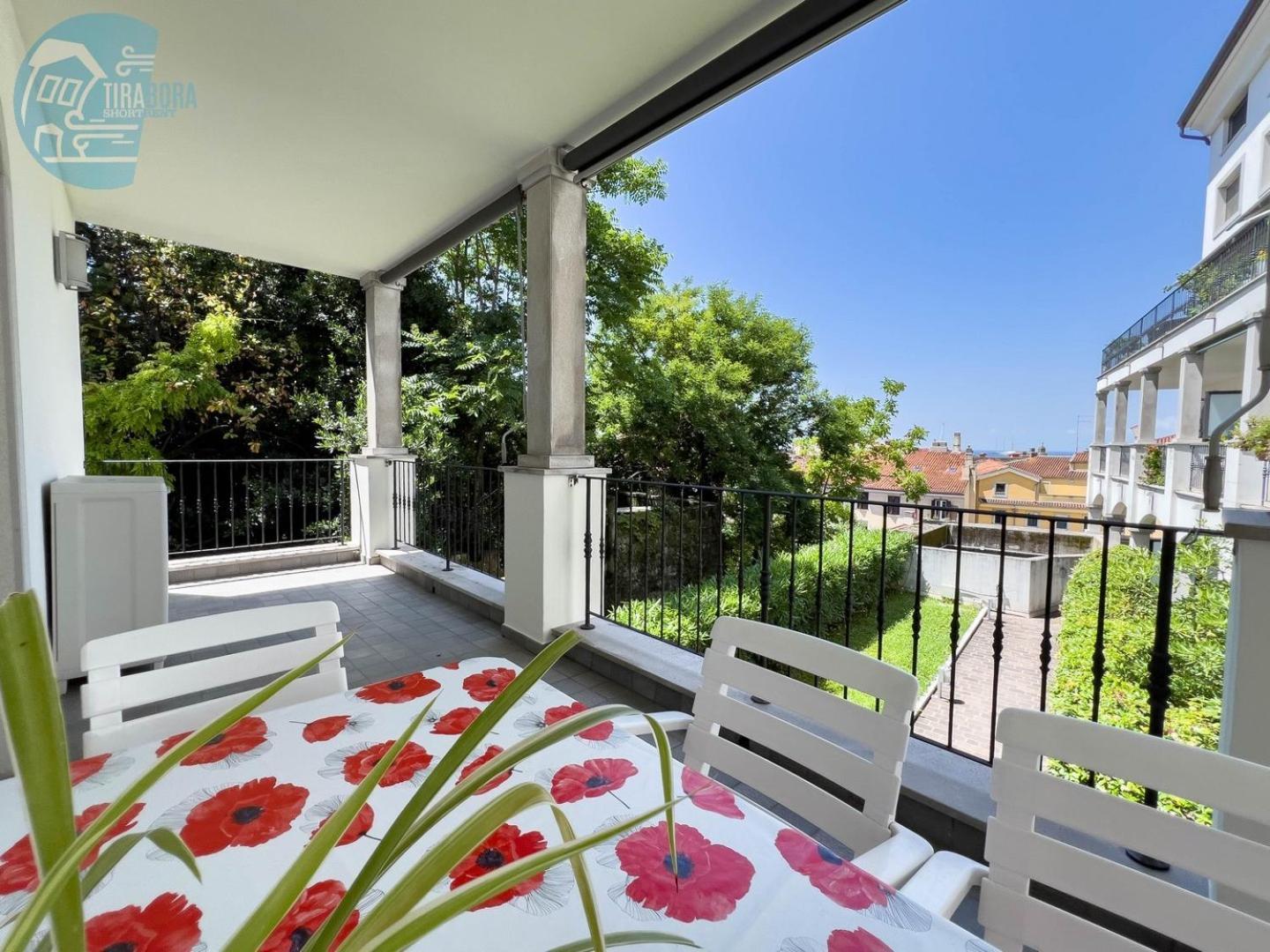 Cattedrale 5 Tirabora Short Rent Apartman Trieszt Kültér fotó