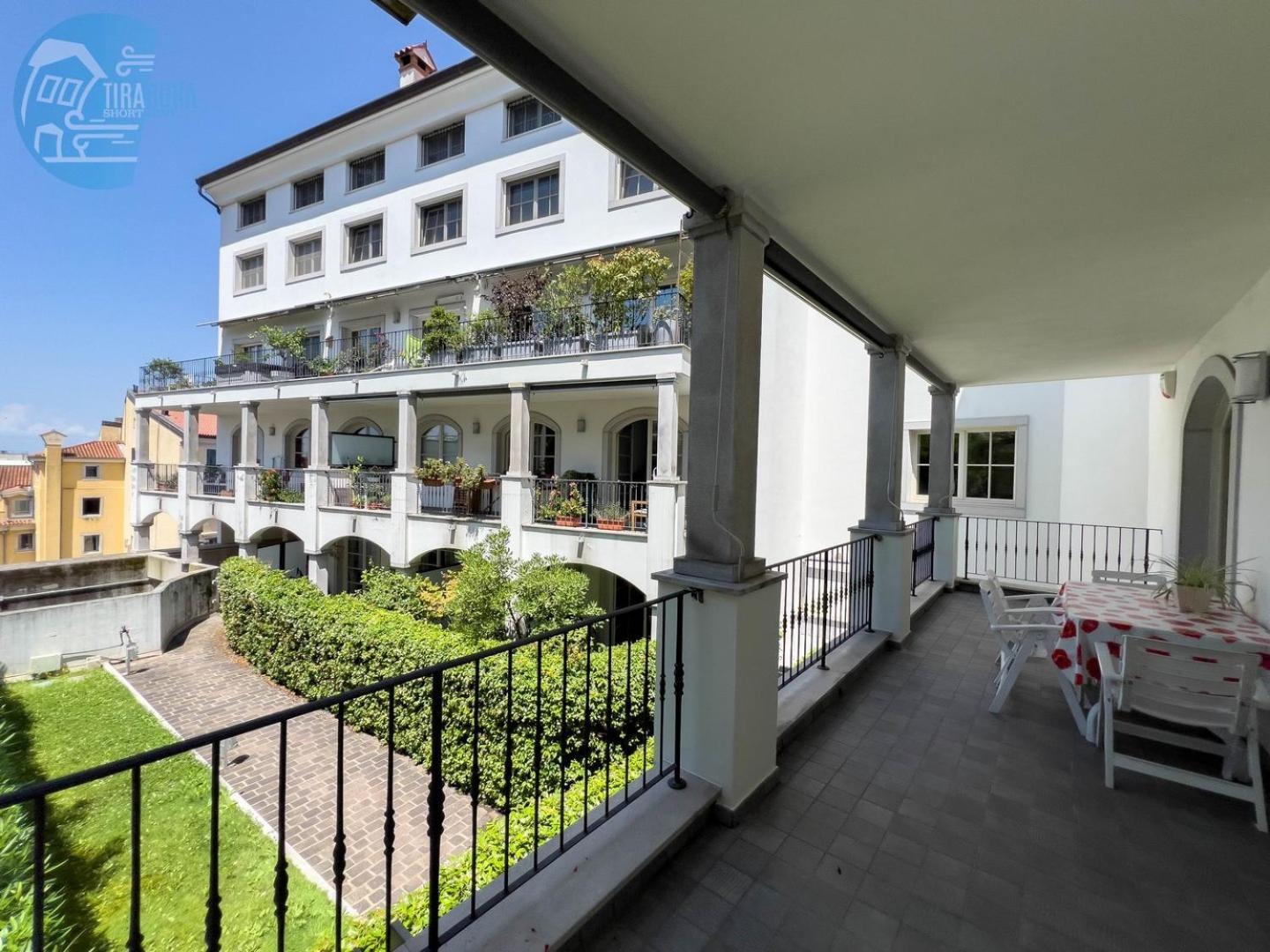 Cattedrale 5 Tirabora Short Rent Apartman Trieszt Kültér fotó