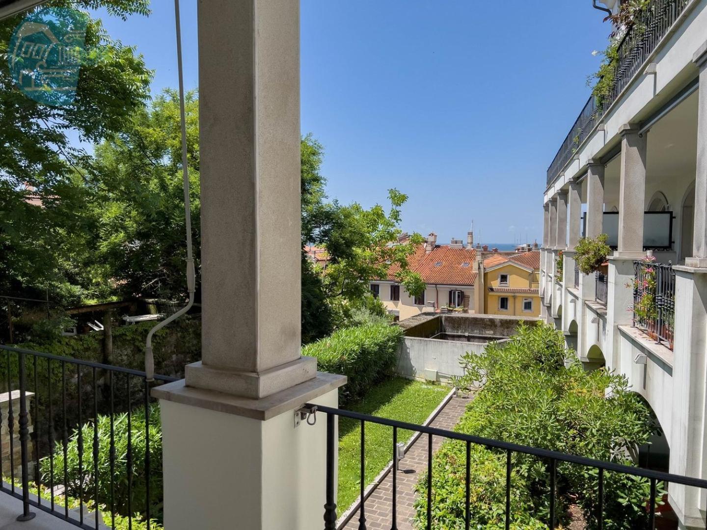 Cattedrale 5 Tirabora Short Rent Apartman Trieszt Kültér fotó